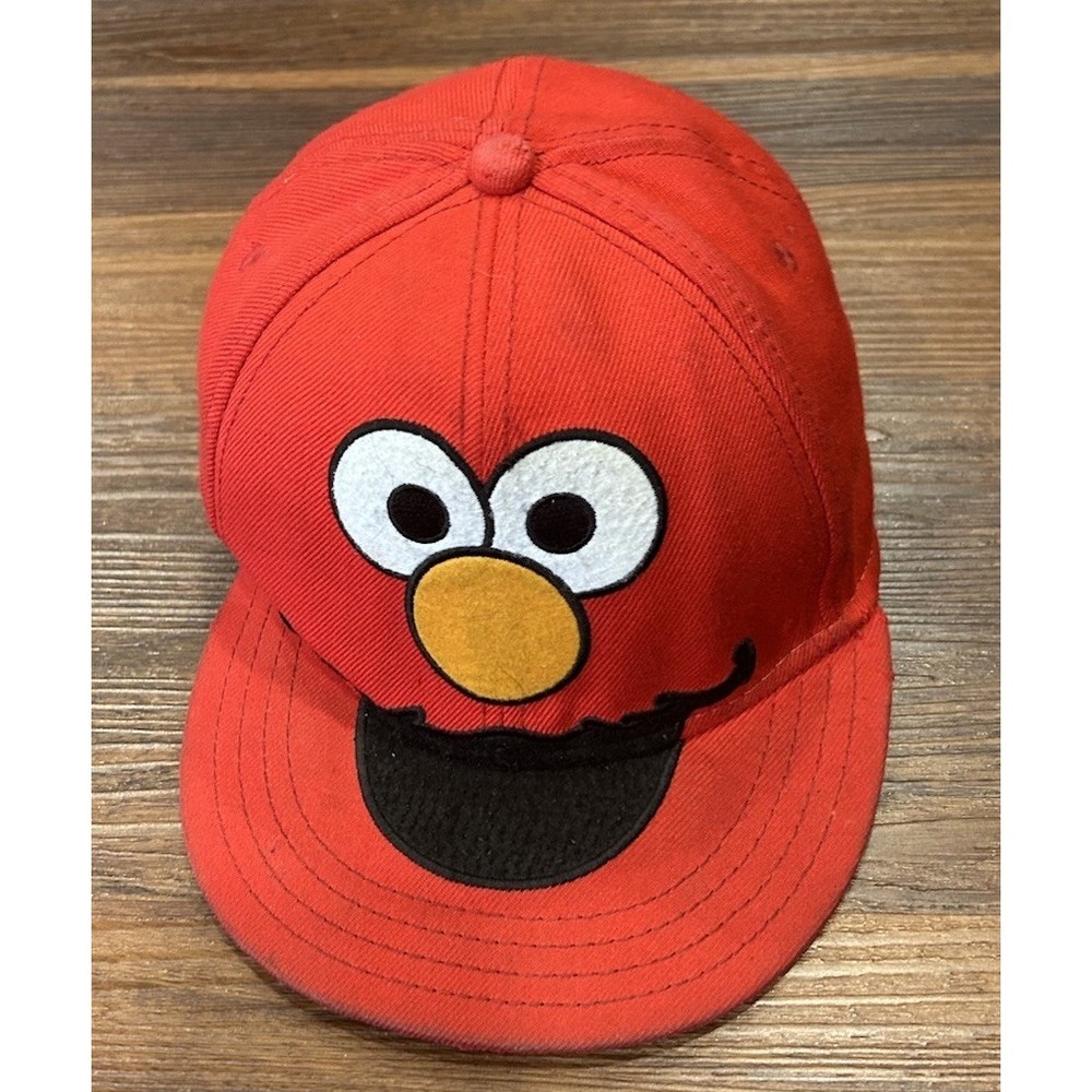 Sesame Street‎ ELMO Face Red Baseball Cap Embroidered Design Fitted 7 1/4